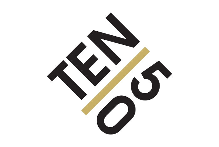 000 Logo