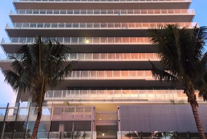 000B Glassfront750xx960 1280 0 0