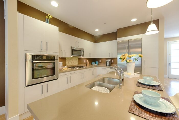 103 KITCHEN