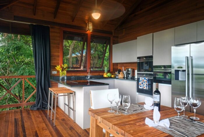 0147 Secret Bay Kitchen