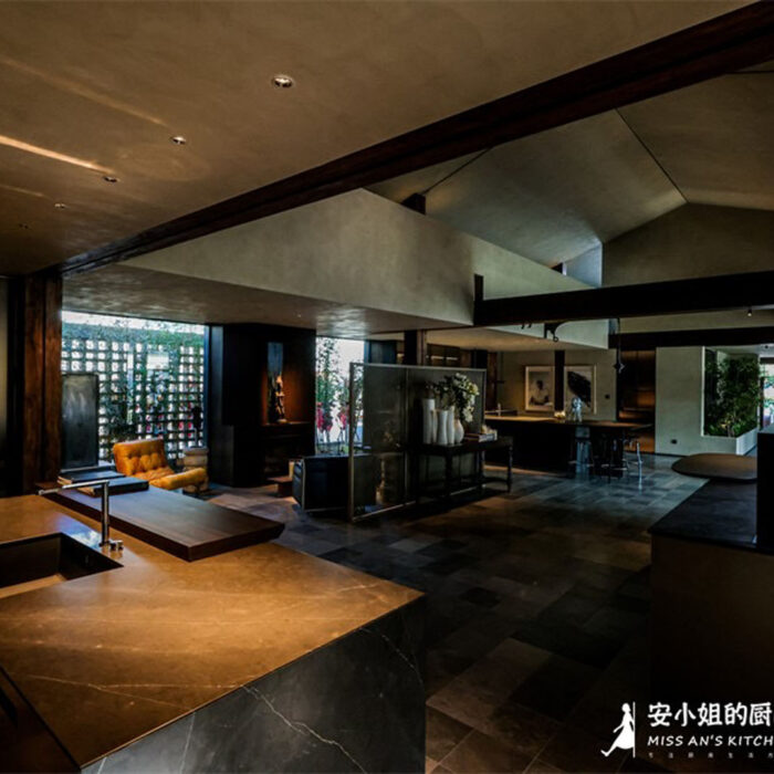 005 Showroom